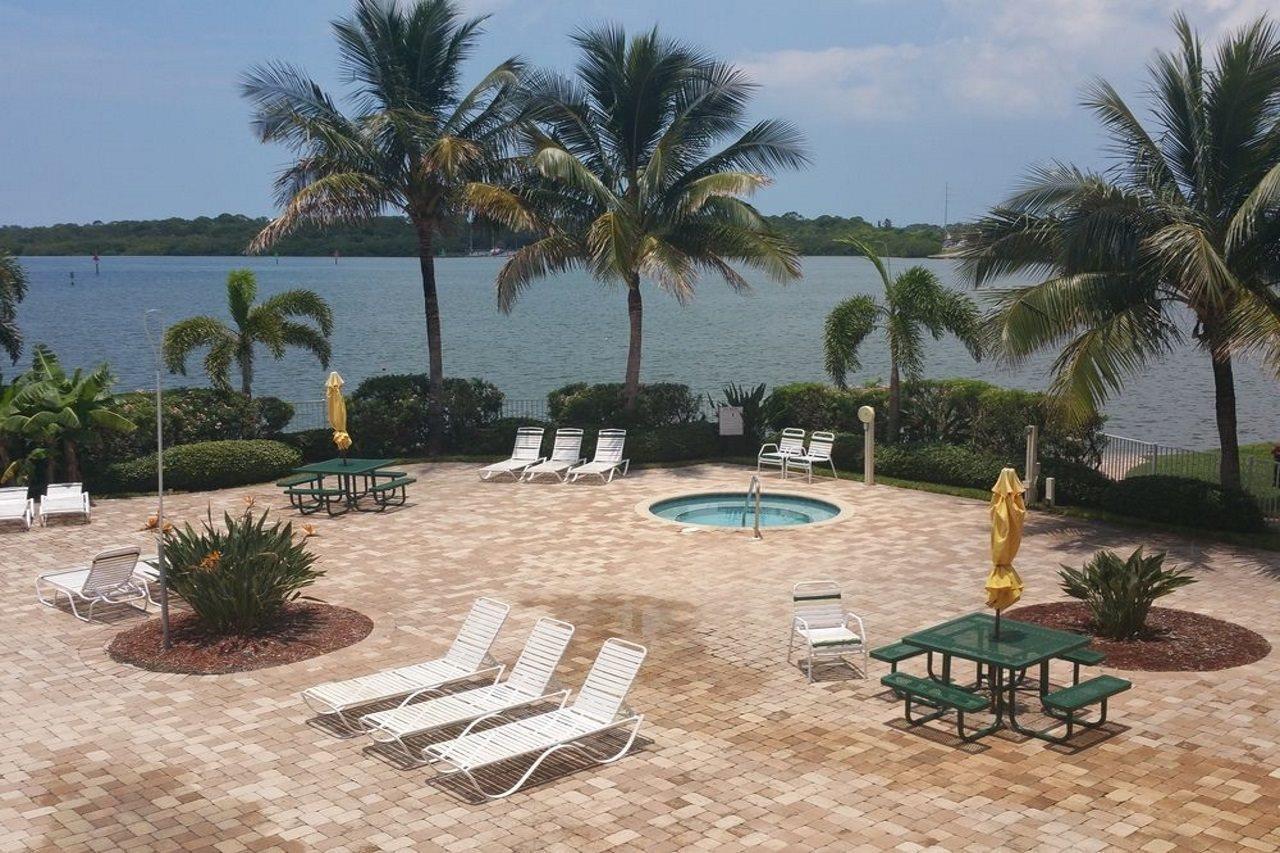 Boca Ciega Resort By Travel Resort Services 圣彼得堡 外观 照片